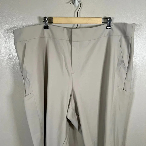 Athleta Stellar Straight Crop Pants Size 26 Travel Work Office Athleisure Tan - Picture 5 of 13